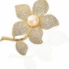 la luen La Luen Flower Brooches For Women,Gold Plated Rhinestone Cubic Zirconia Pearl Floral Lapel Pins Corsage Brooches Scarf Clip Pins For Dress Accessories Decoration Best