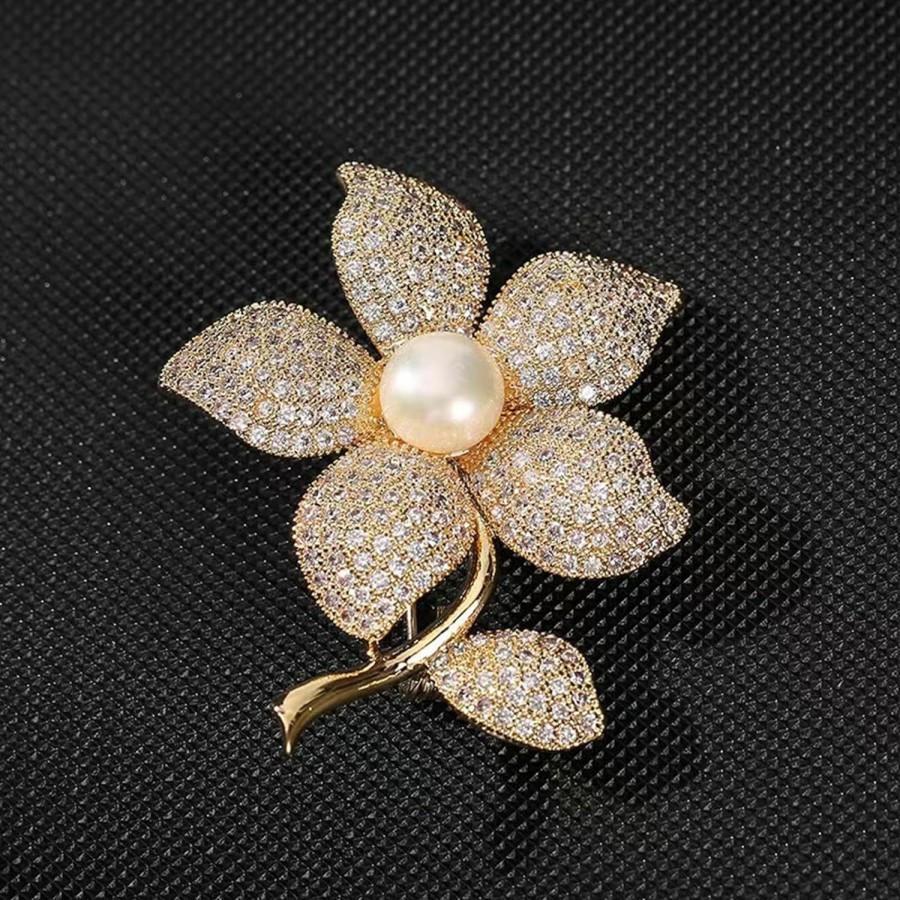 la luen La Luen Flower Brooches For Women,Gold Plated Rhinestone Cubic Zirconia Pearl Floral Lapel Pins Corsage Brooches Scarf Clip Pins For Dress Accessories Decoration Best