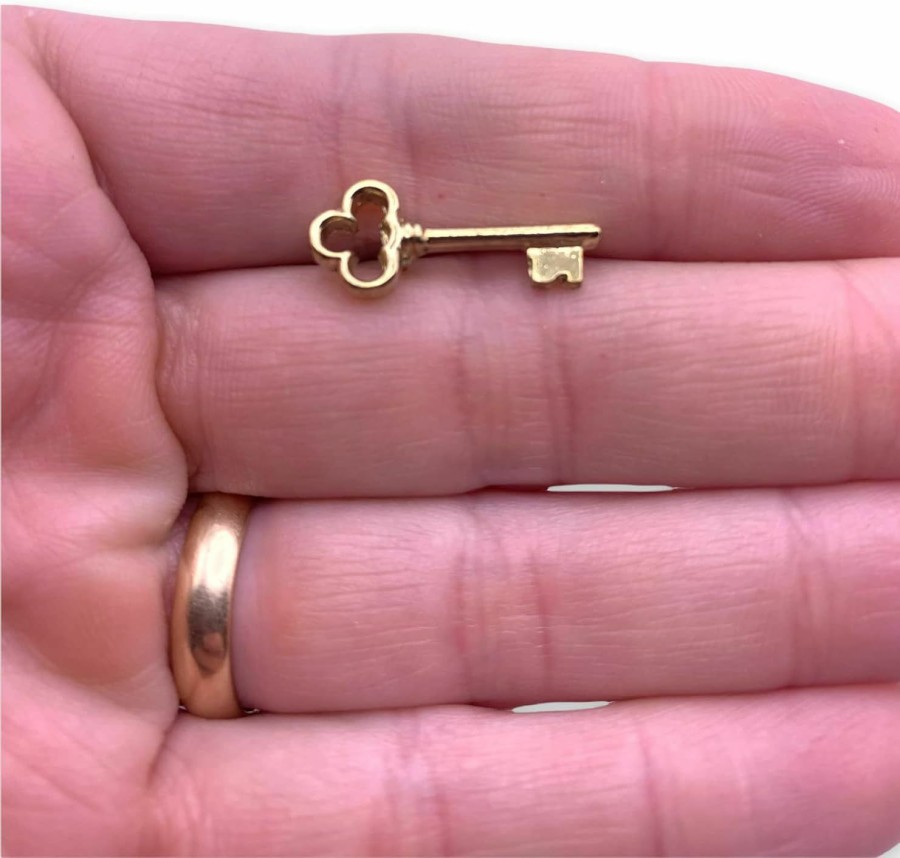 STOCKPINS Stockpins Key Lapel Pin - Gold Vintage Antique Pin, Exclusive Membership Pins, Small Aesthetic Pins For Backpacks, Costume Jewelry Pins, Clover Key Pin Online