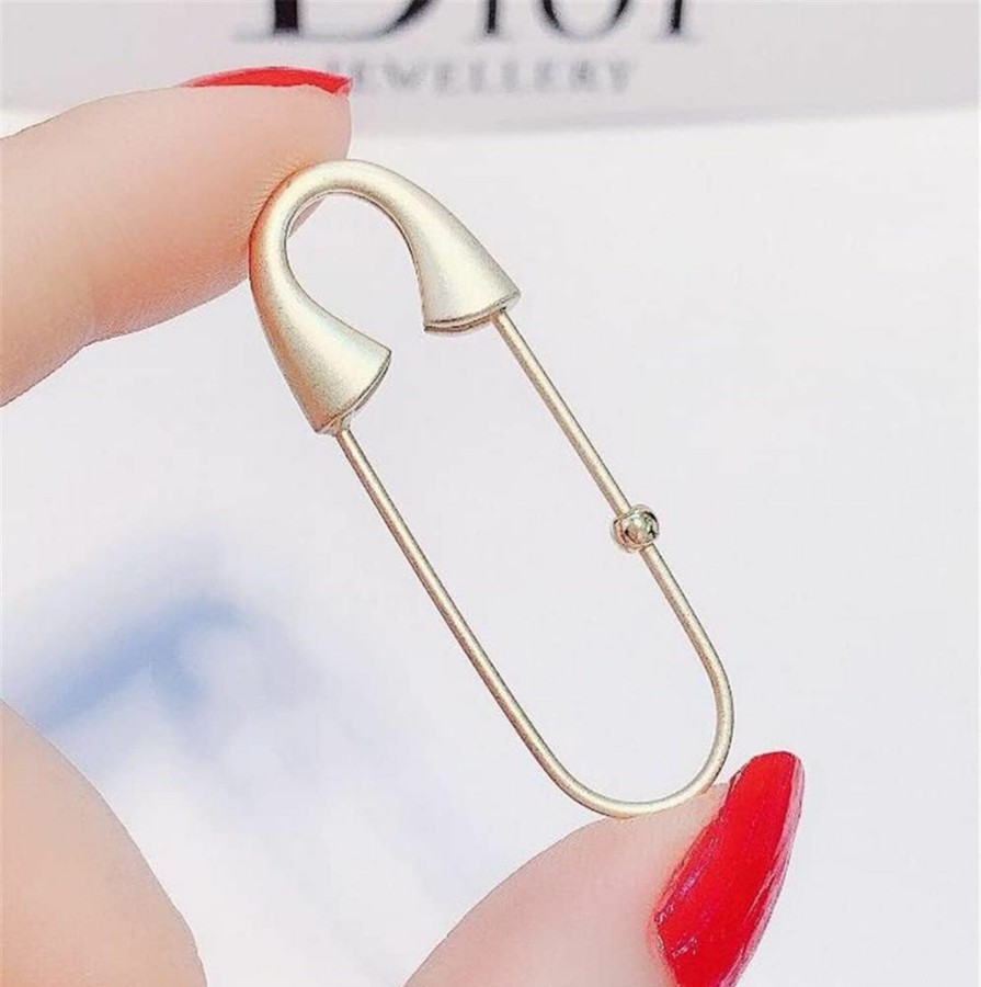 QUREZA Cardigan Sweater Pin Lapel Brooch Pin Simple Trendy Big Pin Clips Safety Pins Dress Shirt Scarf Buckle Clips For Women Hot