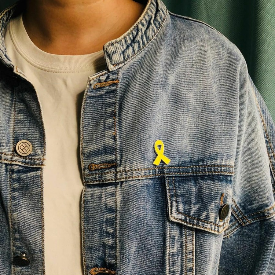 Alodidae 120 Pcs Yellow Awareness Ribbon Pin Missing Children Spina Bifida Sarcoma Endometriosis Bladder Bone Cancer Awareness Pins Products Hot