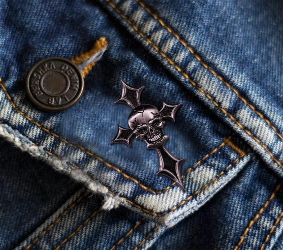 XKYDYF Cross Skull Brooch Retro Metal Skull Badge Creative Brooch Hat Backpack Brooches Fashion Jewelry Women Men Gift Accessories New